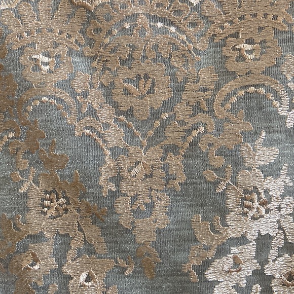 H&M sparkly sweatshirt in size XS - Picture 3 of 7